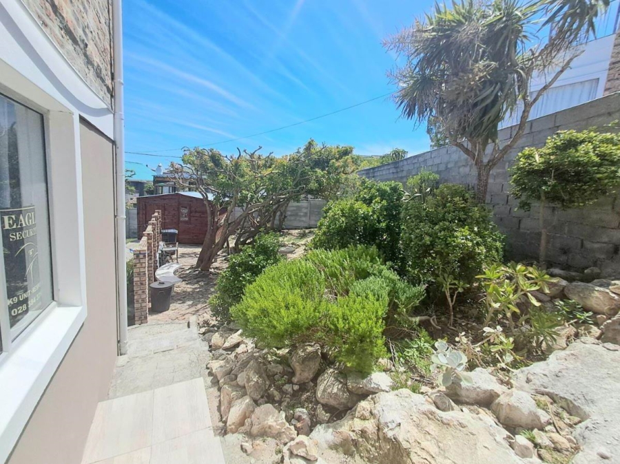 4 Bedroom Property for Sale in De Kelders Western Cape